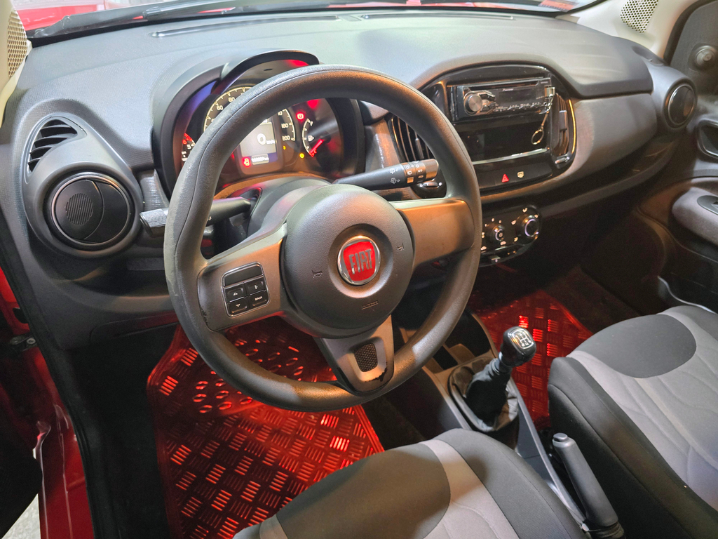 Fiat Uno Vermelho