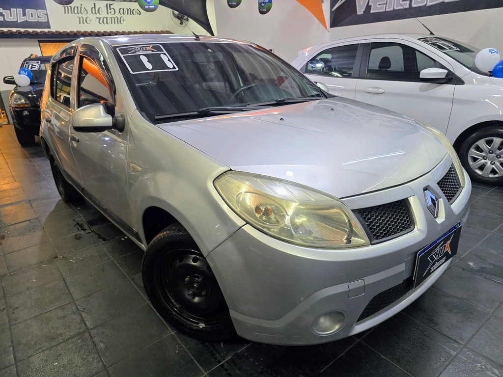 Renault Sandero Prata