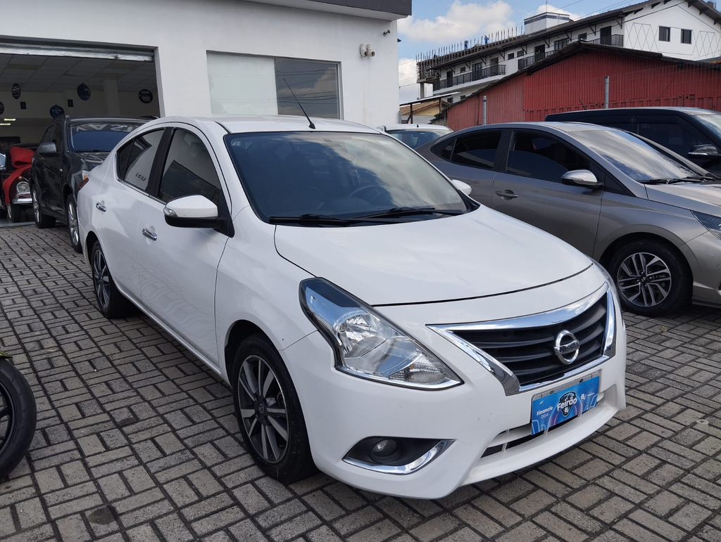 Nissan Versa