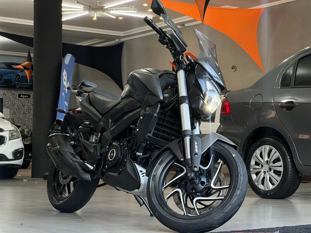 Bajaj DOMINAR