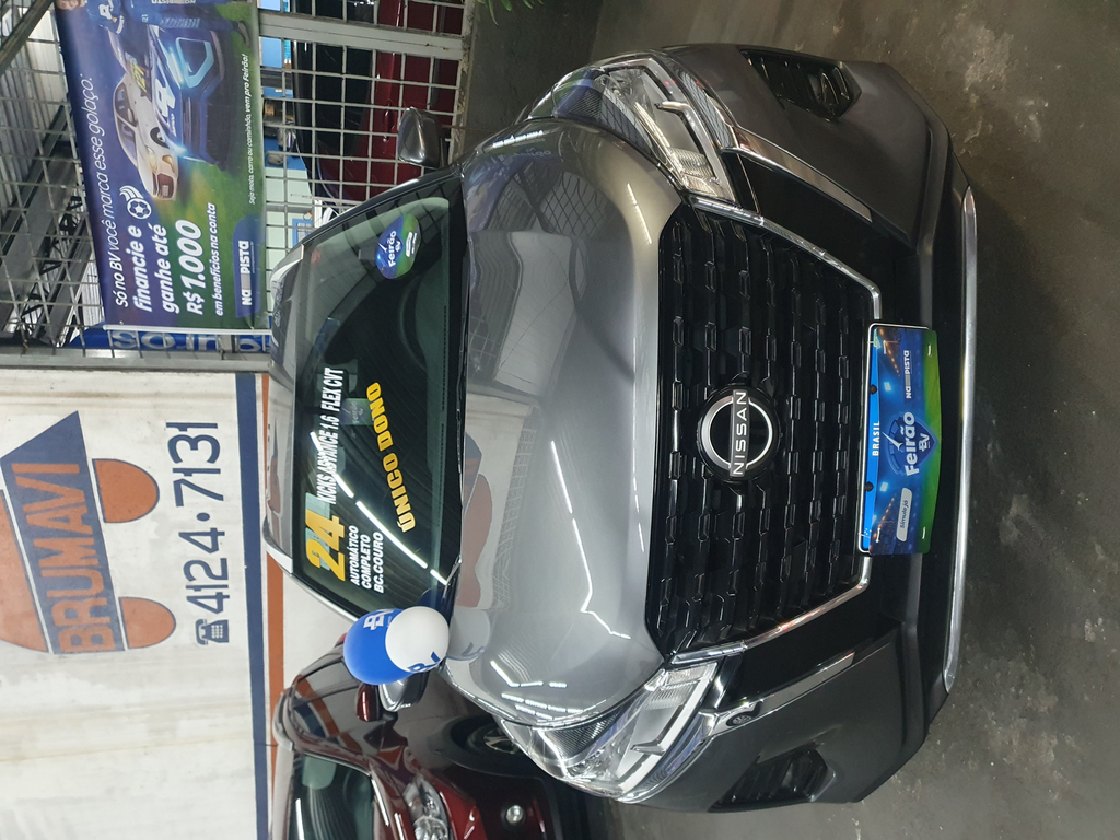 Nissan Kicks Cinza