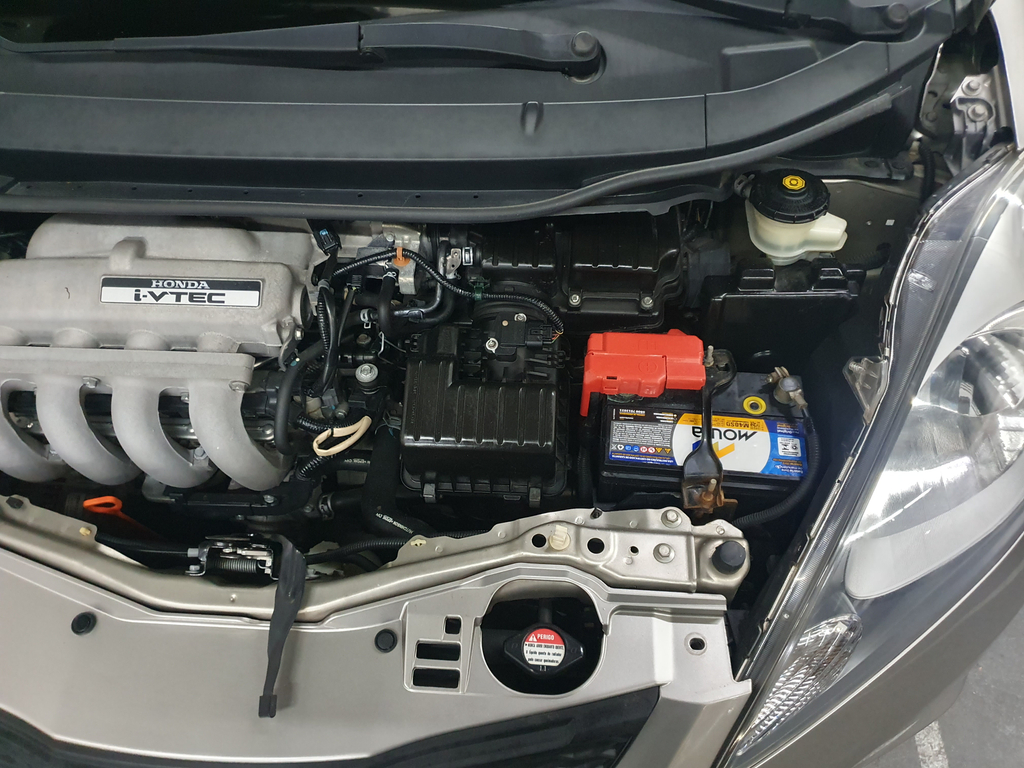 Honda Fit Dourado