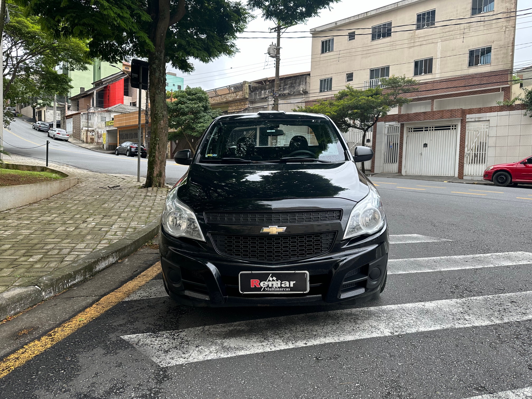 Chevrolet Montana Preto