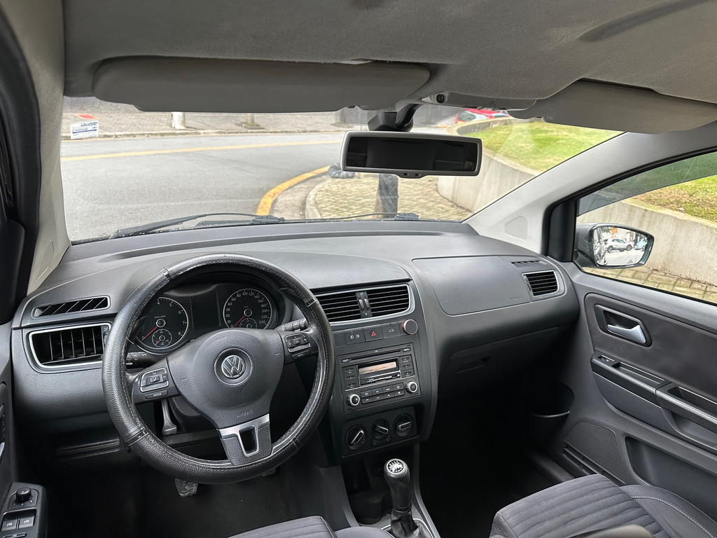 Volkswagen CrossFox Preto