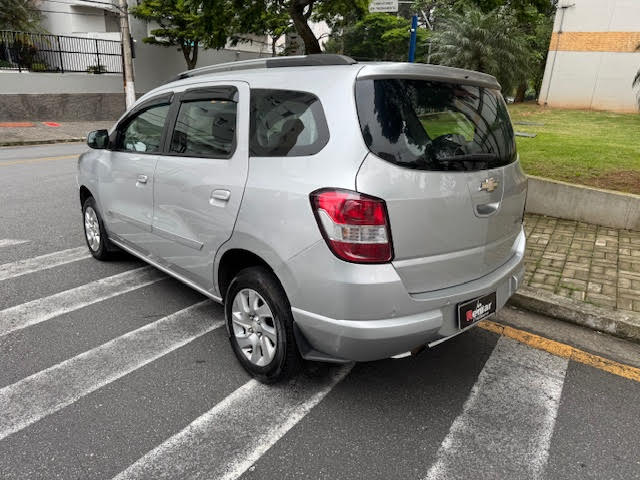 Chevrolet Spin Prata