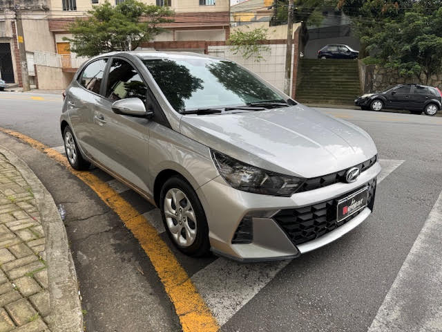 Hyundai HB20 Prata