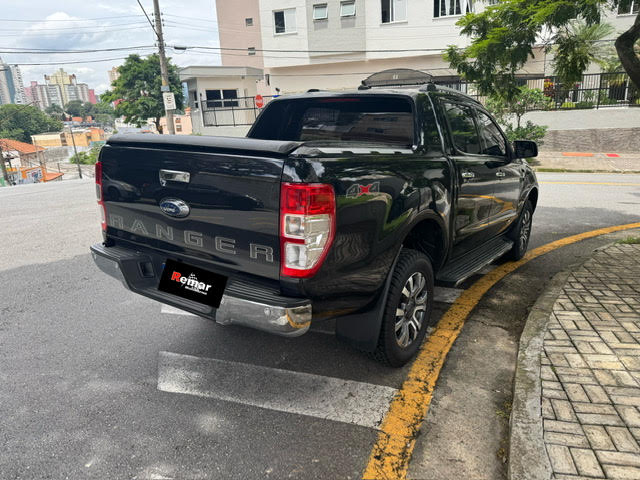 Ford Ranger (Cabine Dupla) Preto