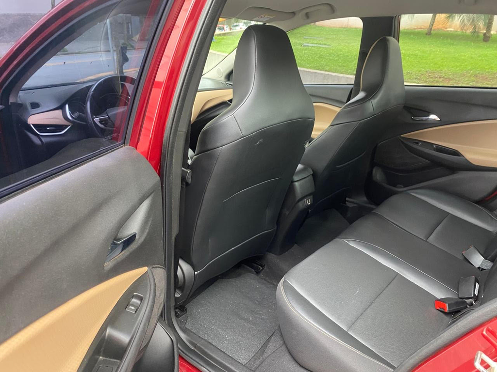 Chevrolet Onix Sedan Vermelho