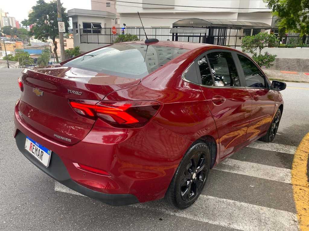 Chevrolet Onix Sedan Vermelho