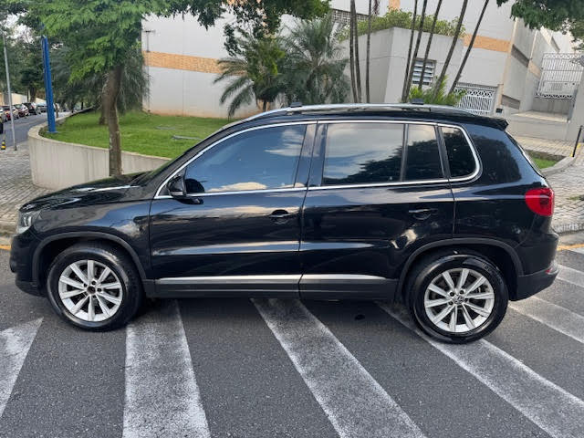 Volkswagen Tiguan Preto