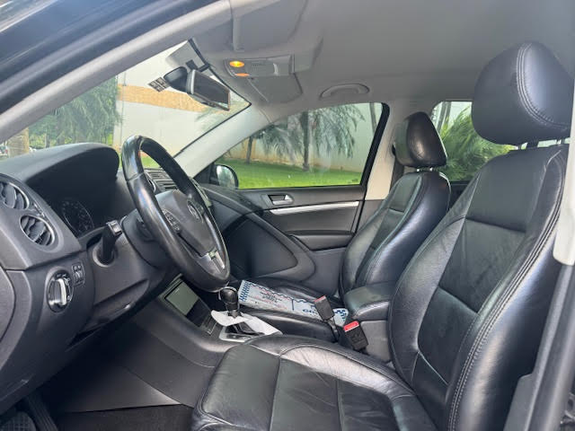 Volkswagen Tiguan Preto