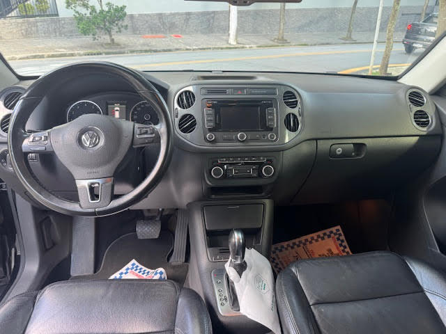 Volkswagen Tiguan Preto