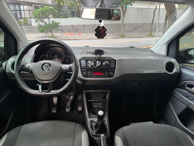 Volkswagen up! cross Cinza