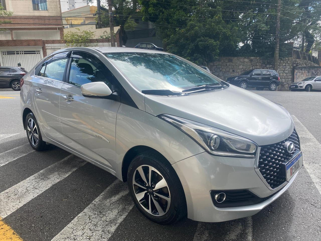Hyundai HB20S Prata