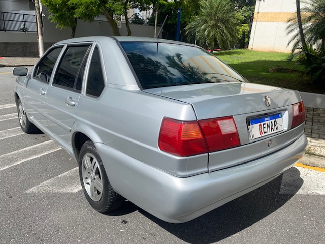 Volkswagen Santana Prata