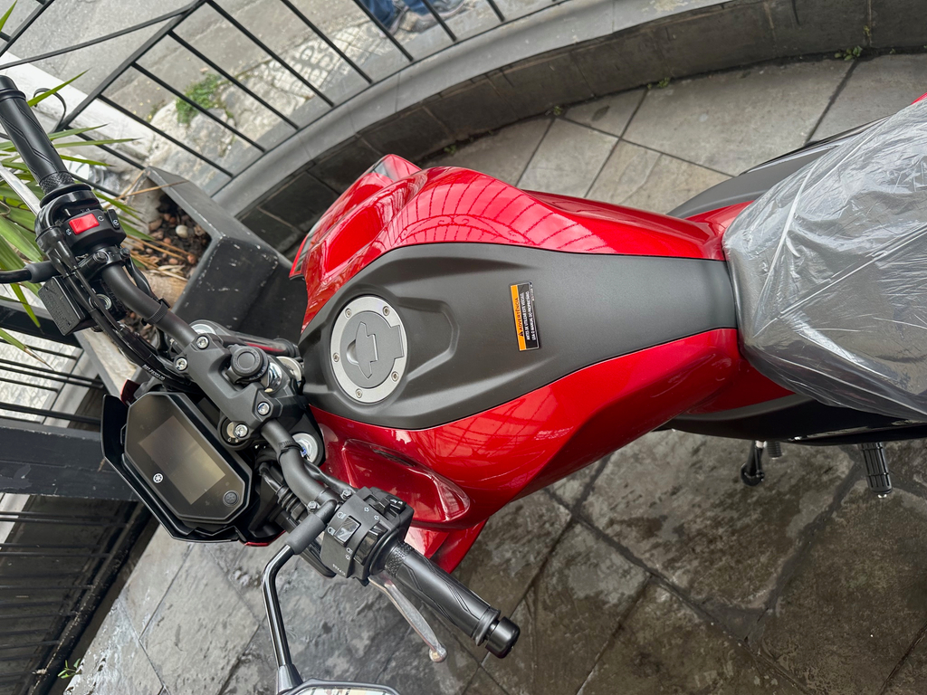 Yamaha FZ25 Vermelho