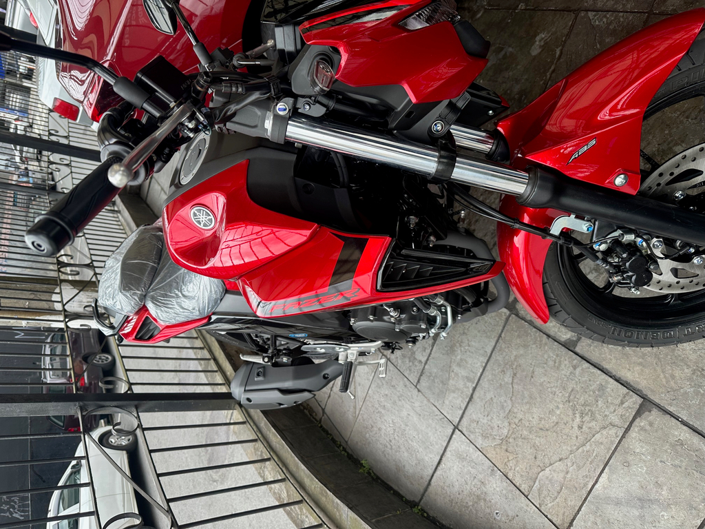 Yamaha FZ25 Vermelho