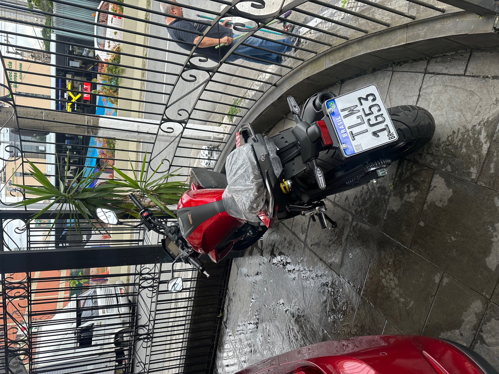 Yamaha FZ25 Vermelho