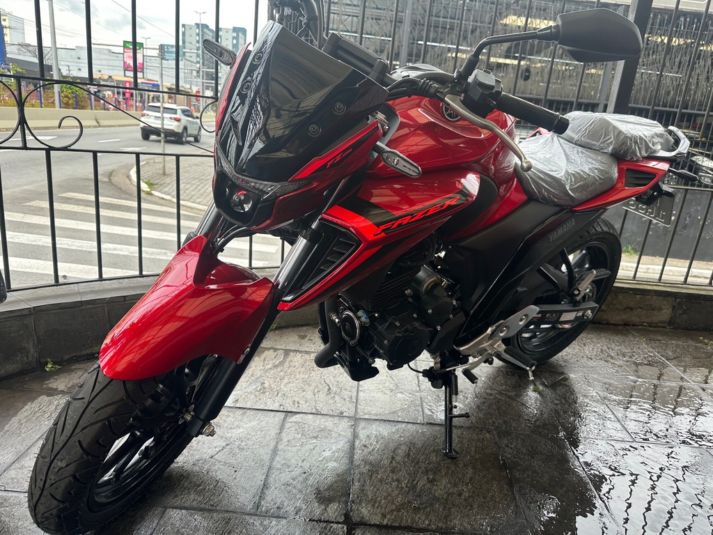 Yamaha FZ25 Vermelho