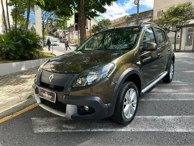 Renault Sandero Stepway Verde