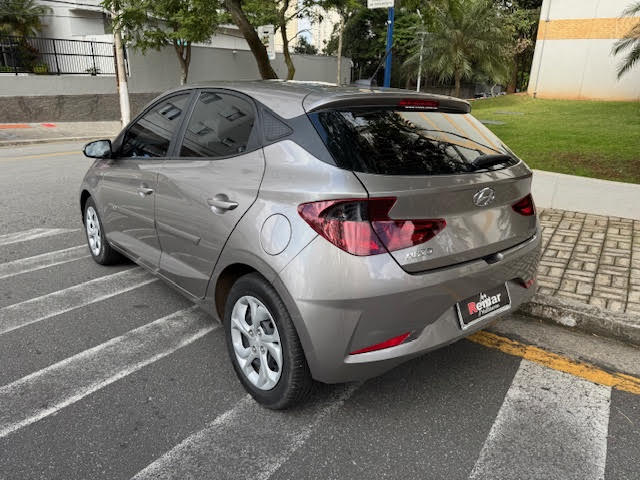 Hyundai HB20S Prata