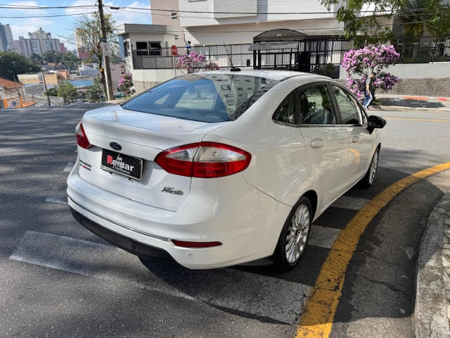 Ford New Fiesta Sedan Branco