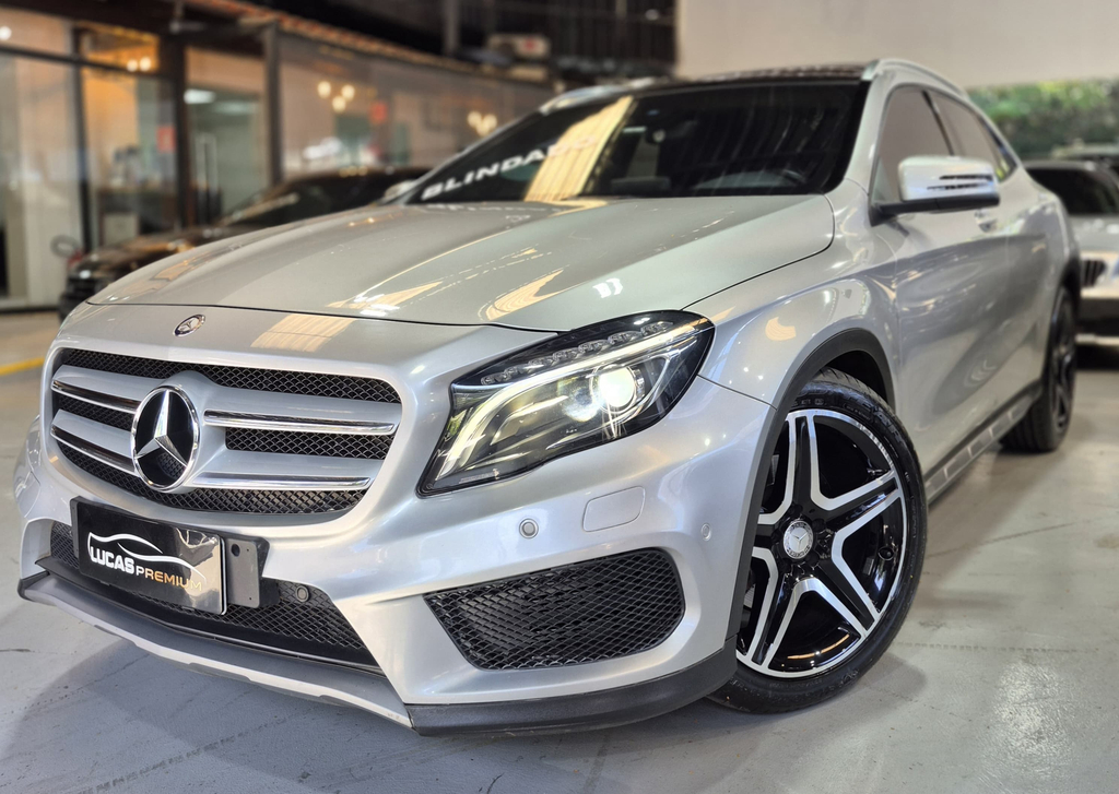 Mercedes Benz GLA-250