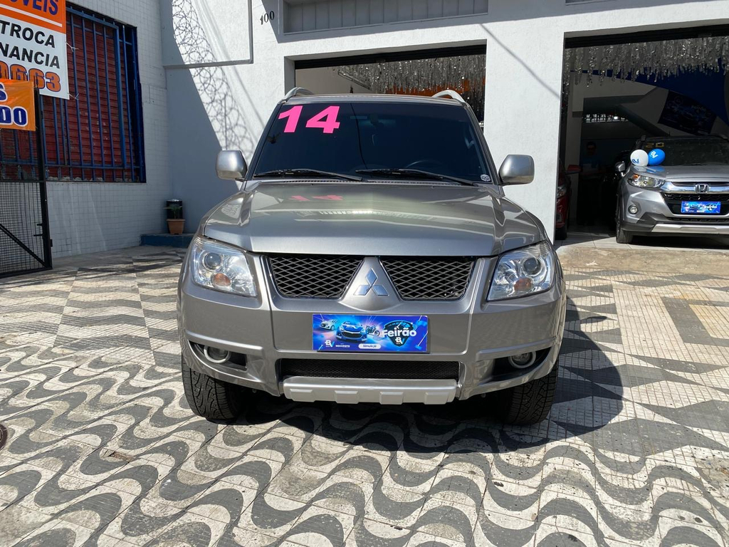 Mitsubishi Pajero TR4