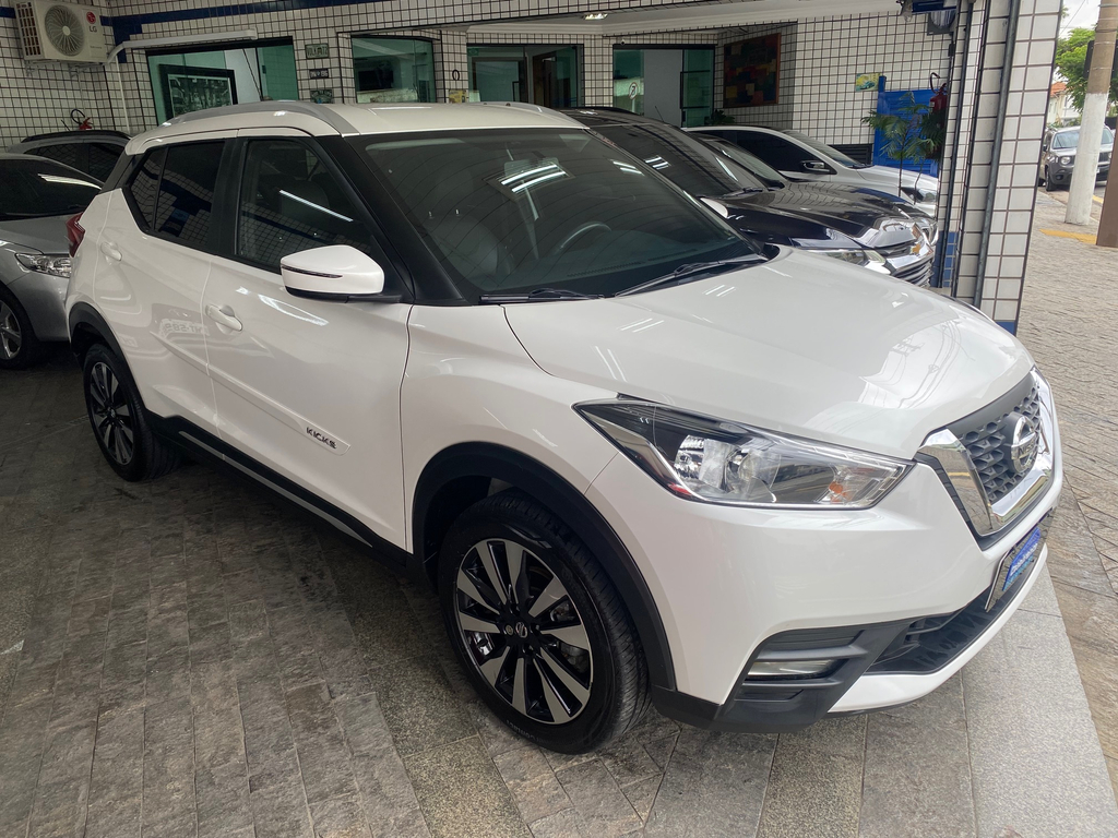 Nissan Kicks Branco