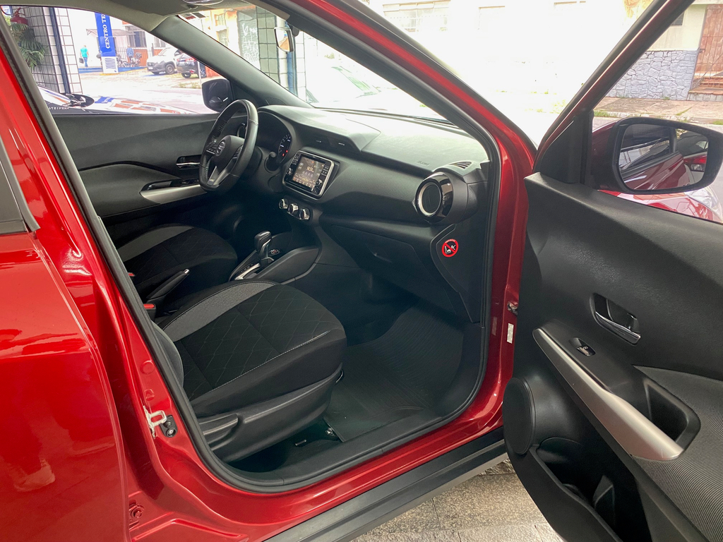 Nissan Kicks Vermelho