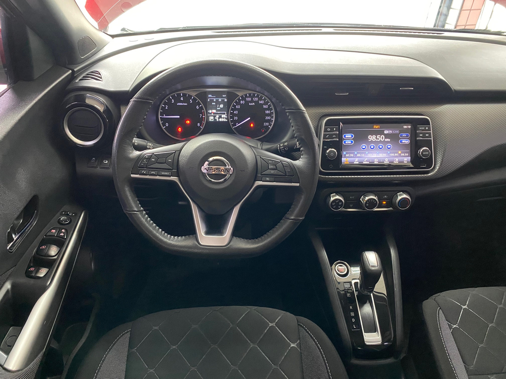 Nissan Kicks Vermelho