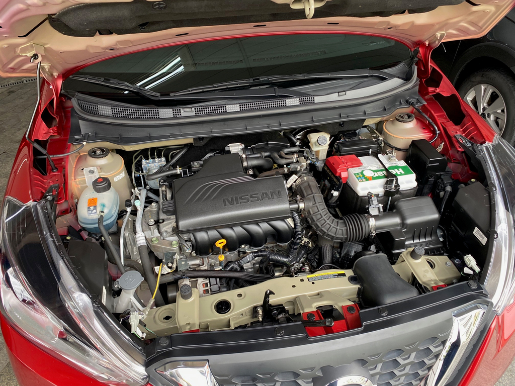 Nissan Kicks Vermelho