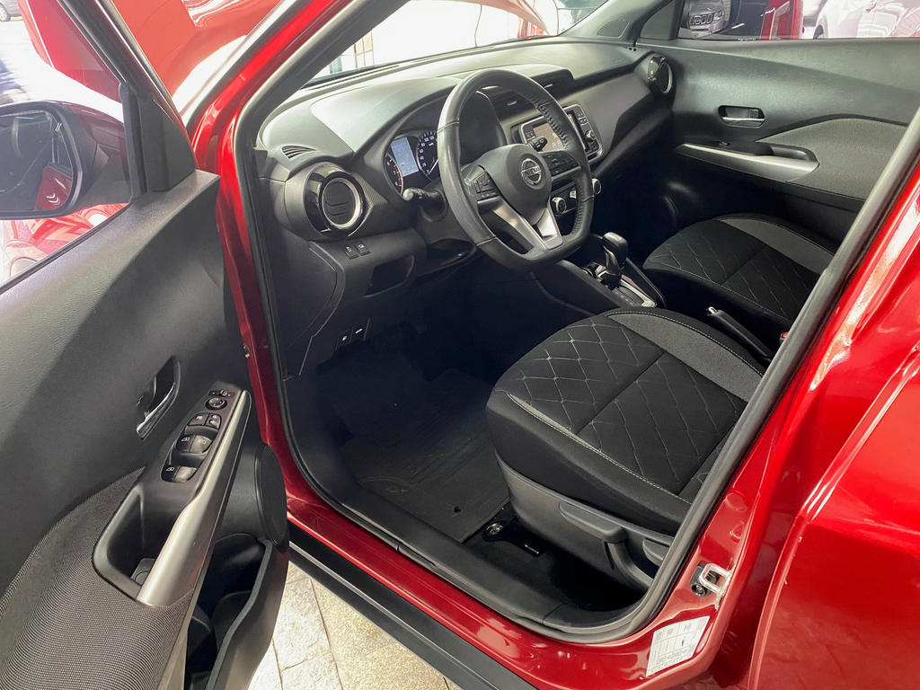 Nissan Kicks Vermelho