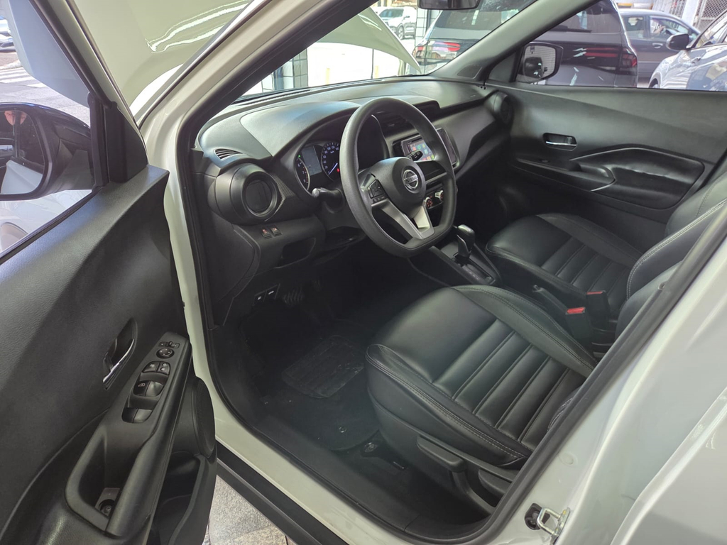 Nissan Kicks Branco