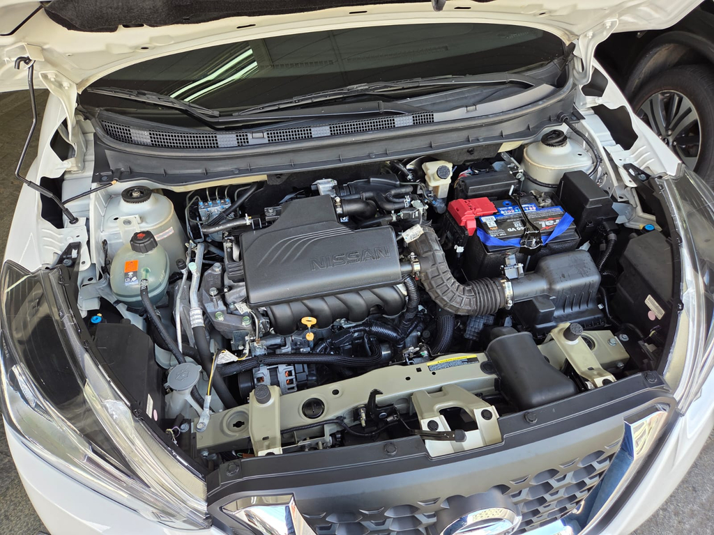 Nissan Kicks Branco