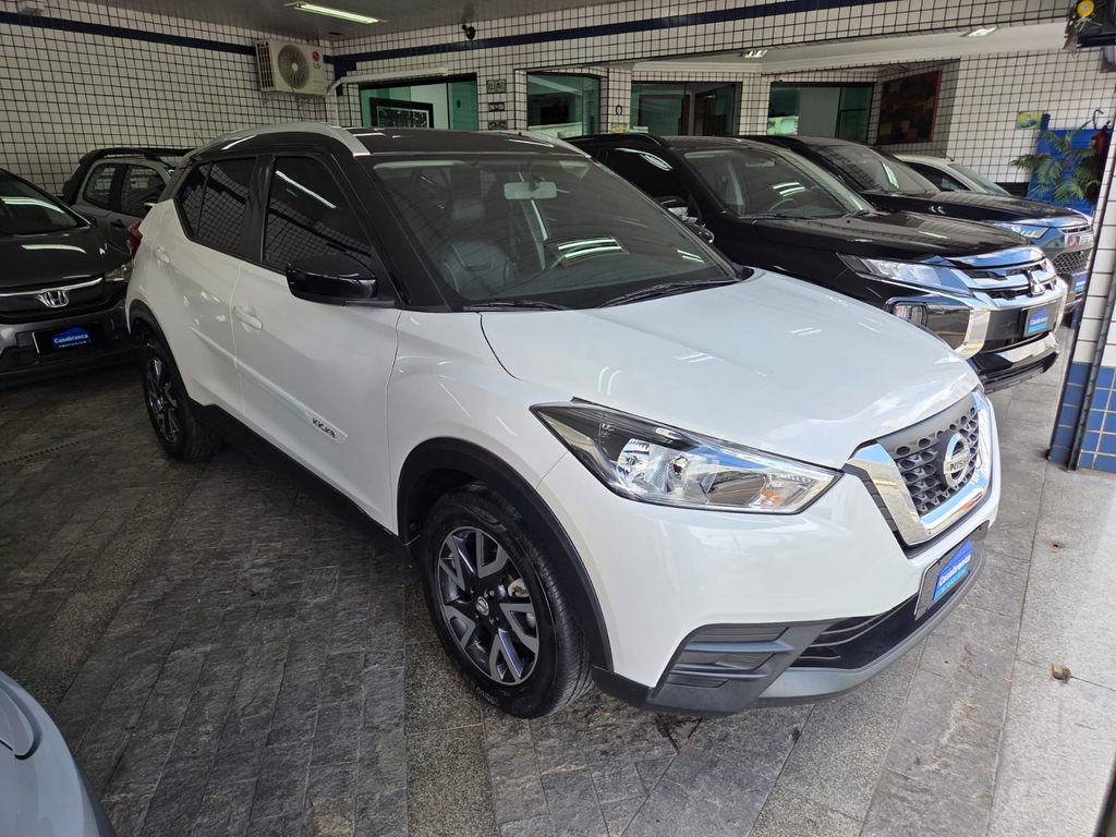Nissan Kicks Branco