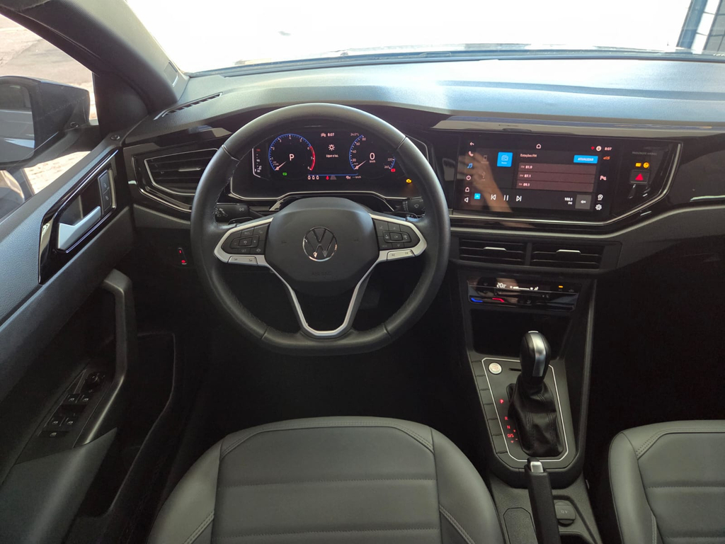 Volkswagen Nivus Cinza