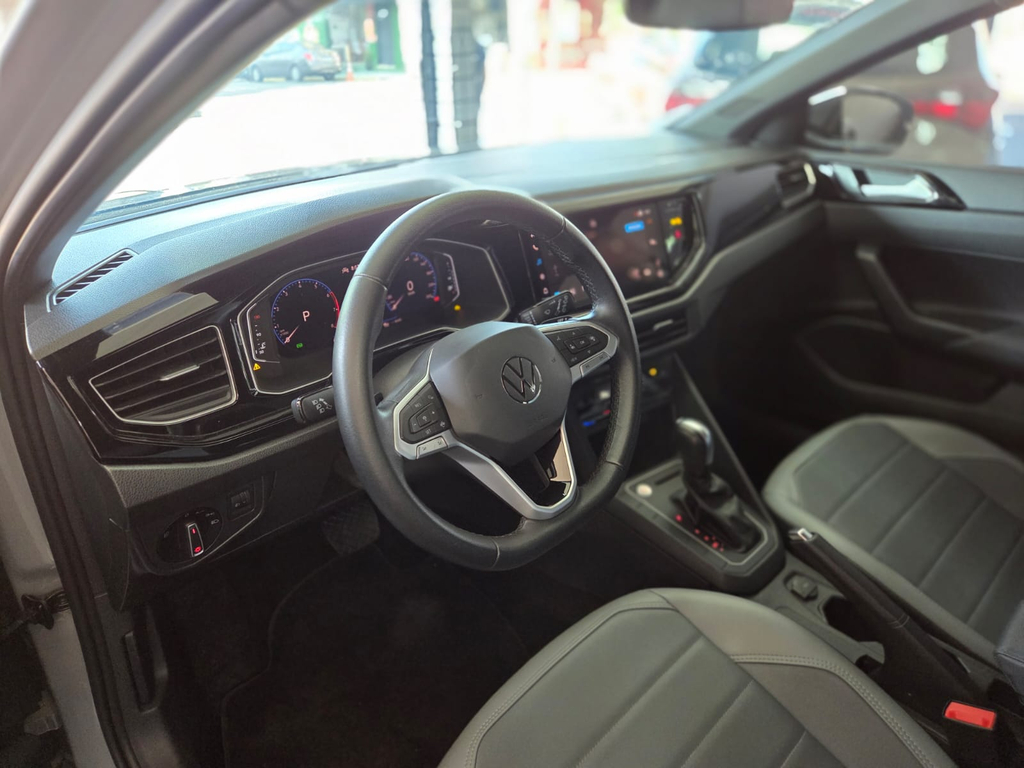 Volkswagen Nivus Cinza