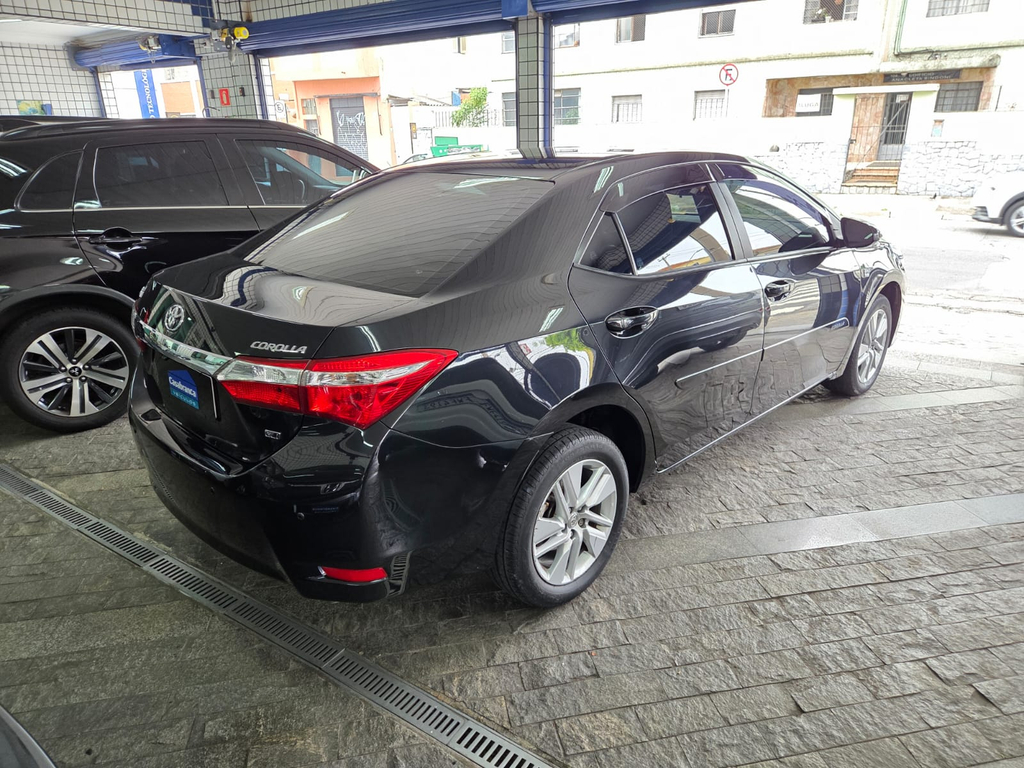 Toyota Corolla Preto
