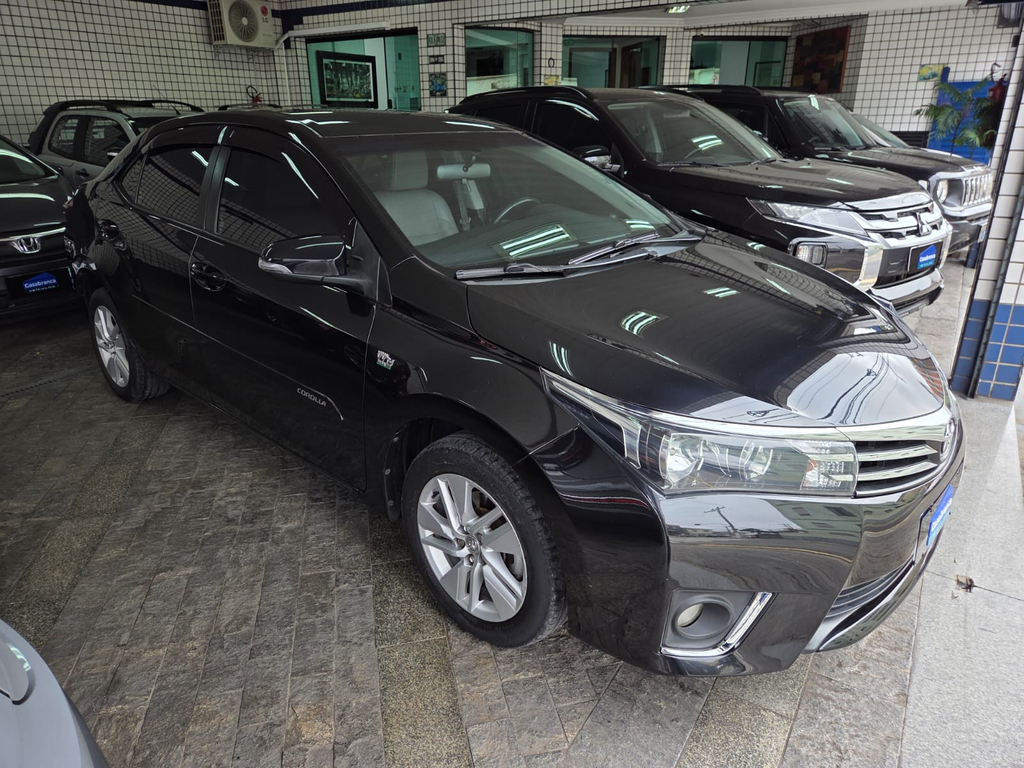 Toyota Corolla Preto