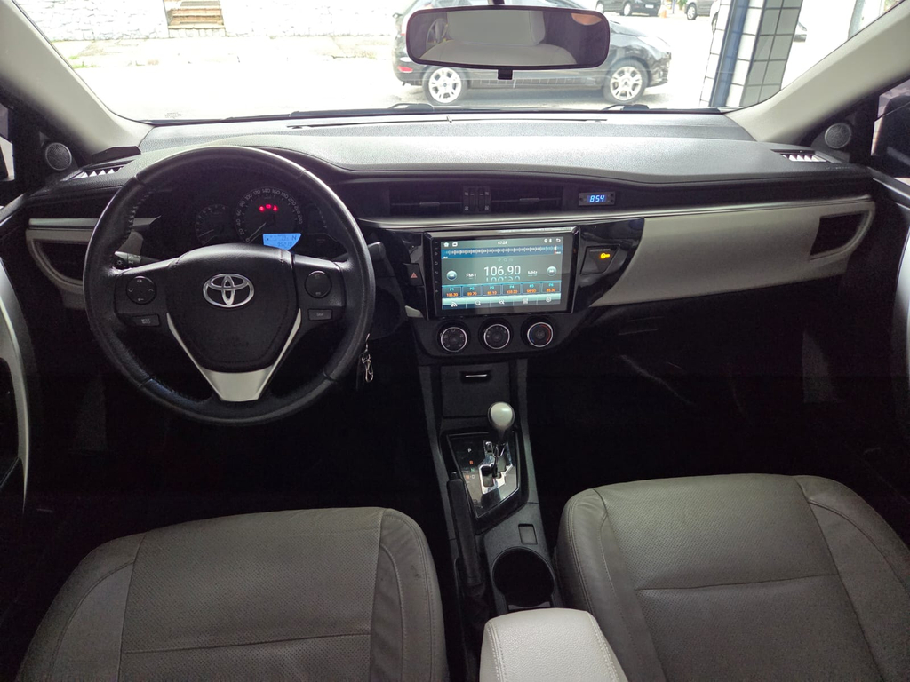 Toyota Corolla Preto