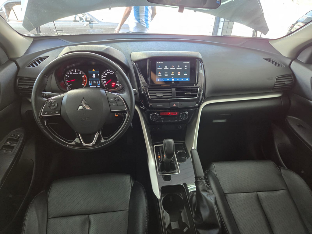 Mitsubishi Eclipse Cross Cinza