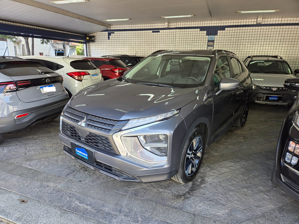 Mitsubishi Eclipse Cross Cinza