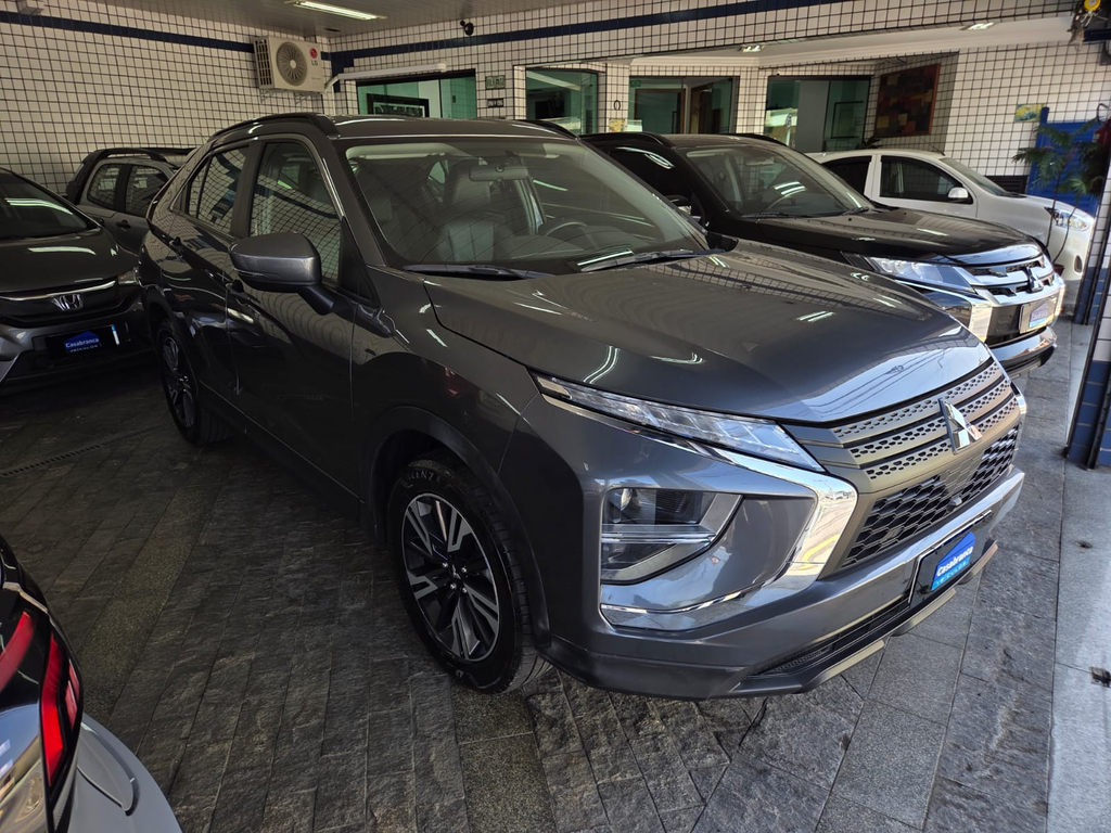 Mitsubishi Eclipse Cross Cinza