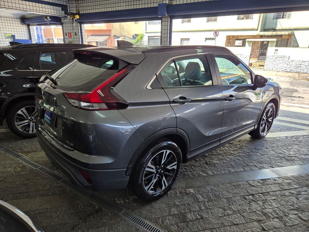 Mitsubishi Eclipse Cross Cinza