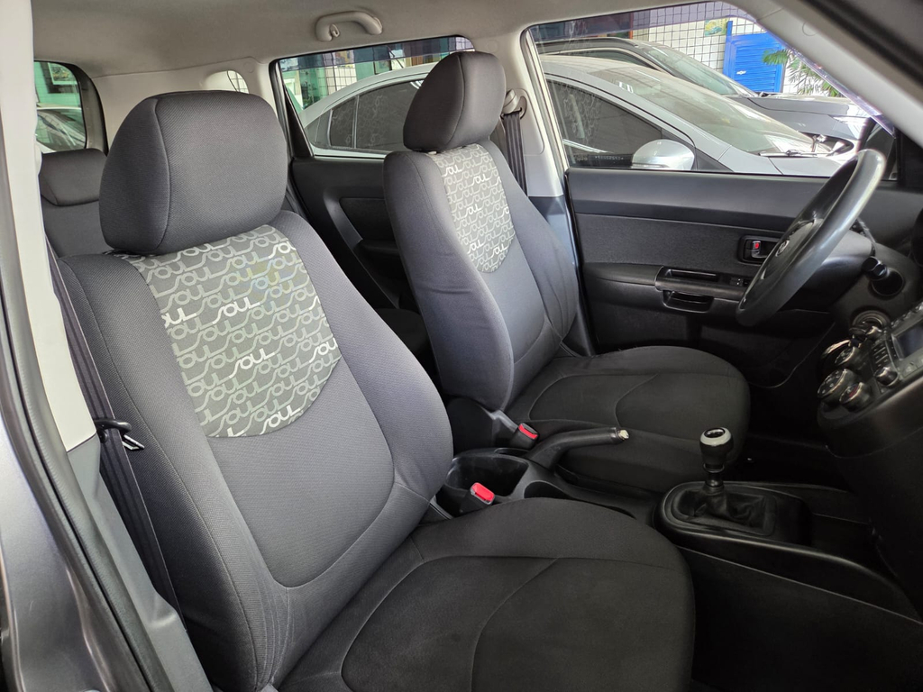 Kia Soul Cinza