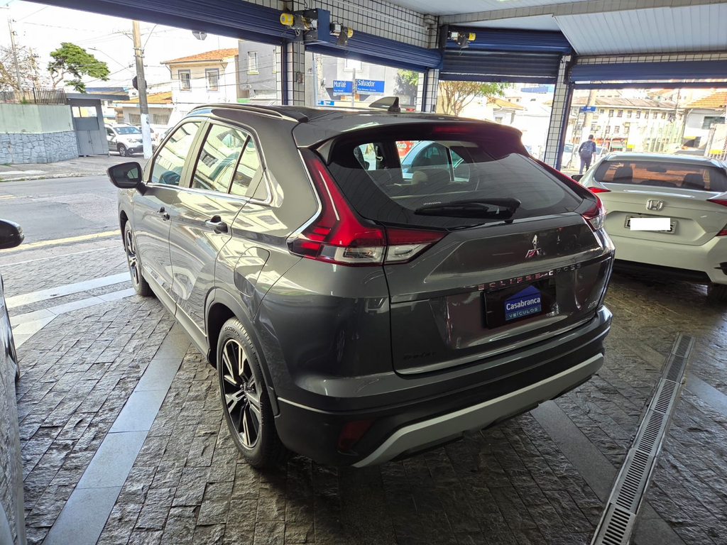 Mitsubishi Eclipse Cross Cinza