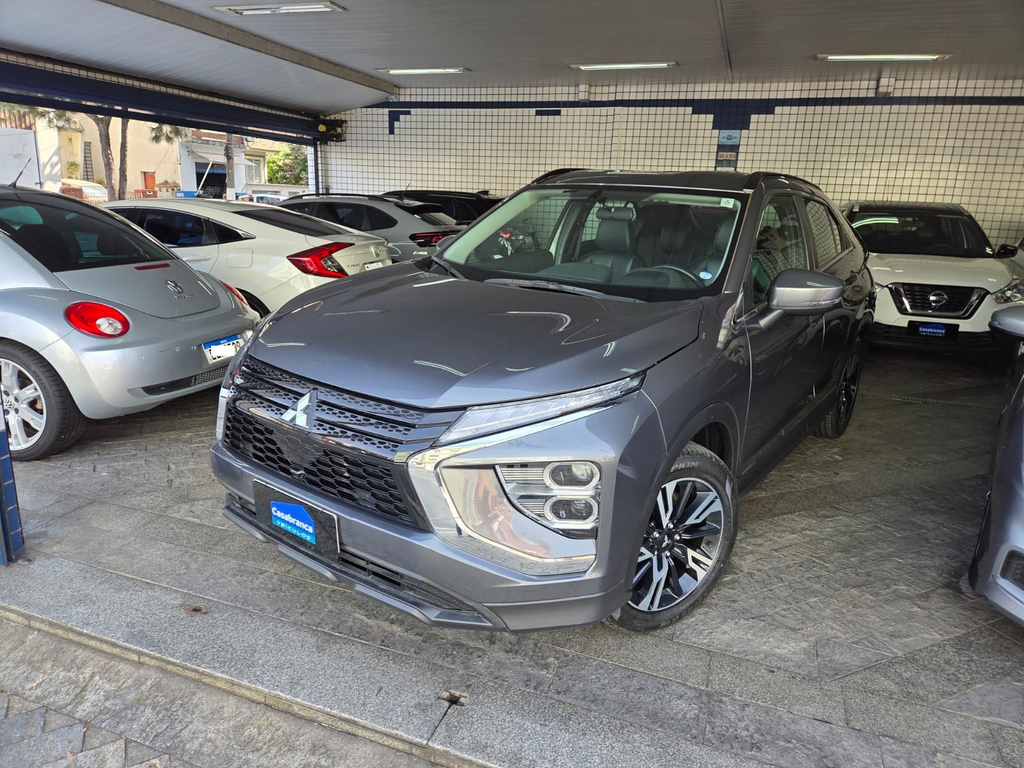 Mitsubishi Eclipse Cross Cinza