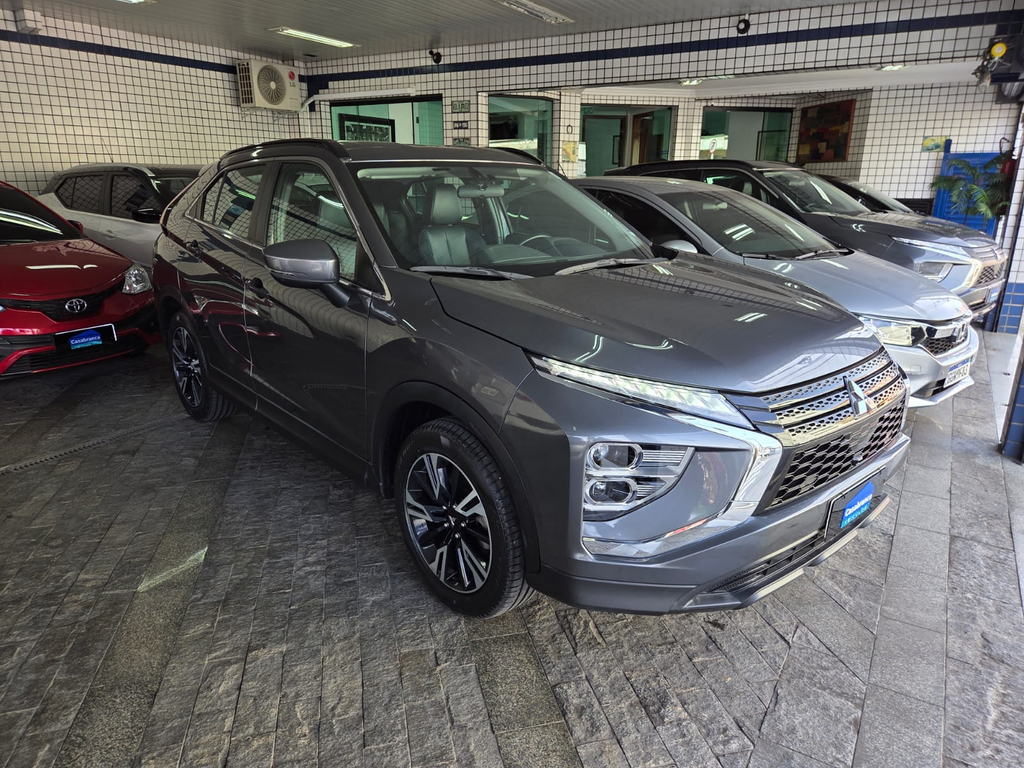 Mitsubishi Eclipse Cross Cinza