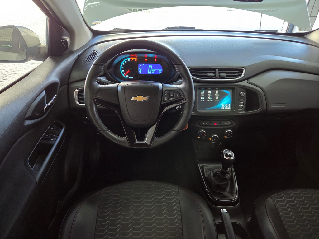 Chevrolet Onix Prata
